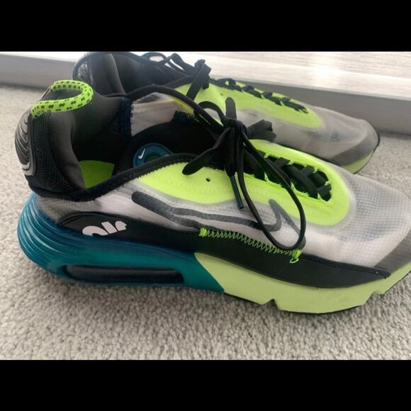 Nike Air Max 2090 'Volt Valerian Blue' Sz 8 WMS  & 6 Mens - Picture 1 of 10